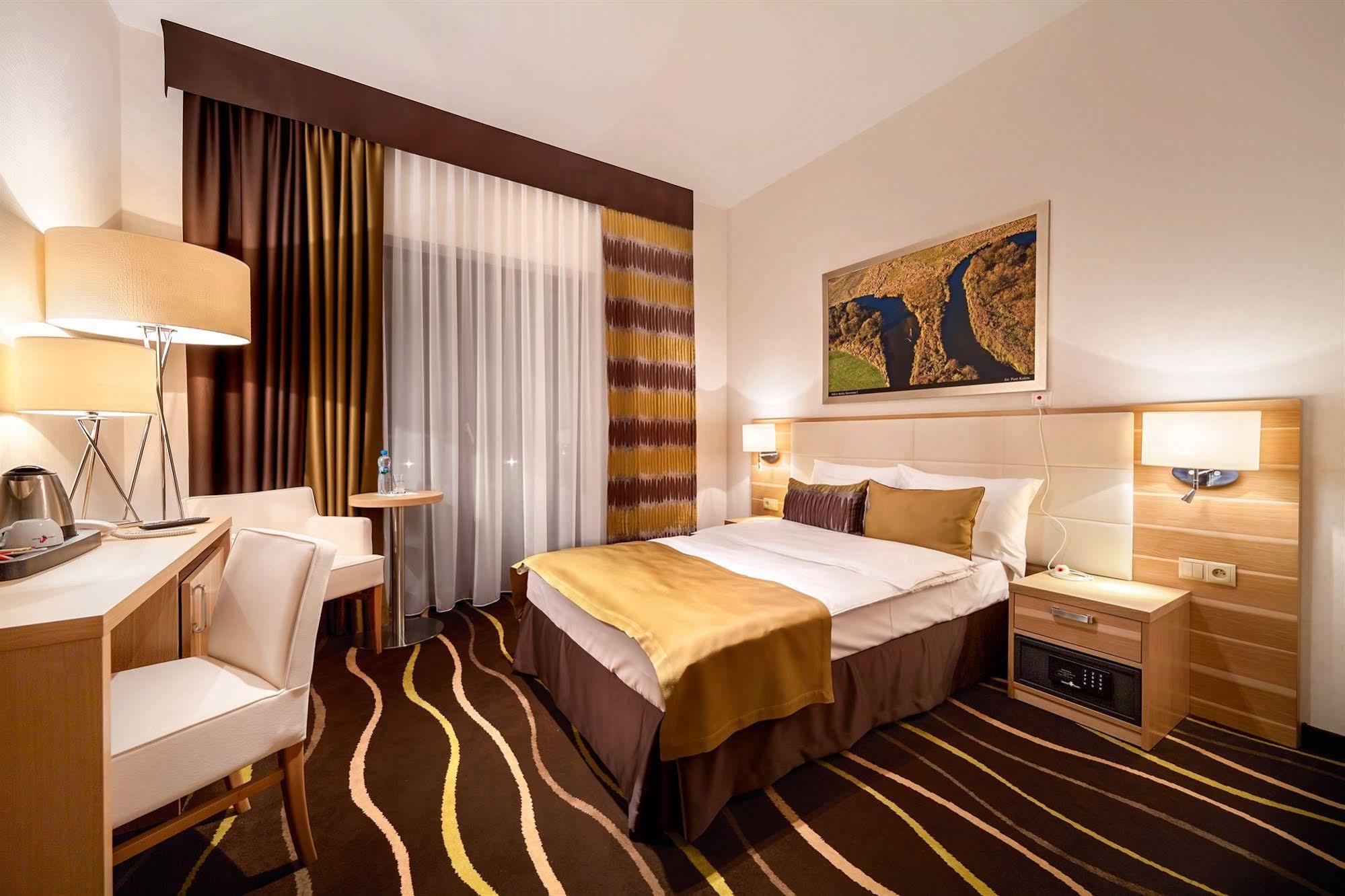 Sloneczny Zdroj Medical Spa & Wellness บุสโก-สดรูย ภายนอก รูปภาพ